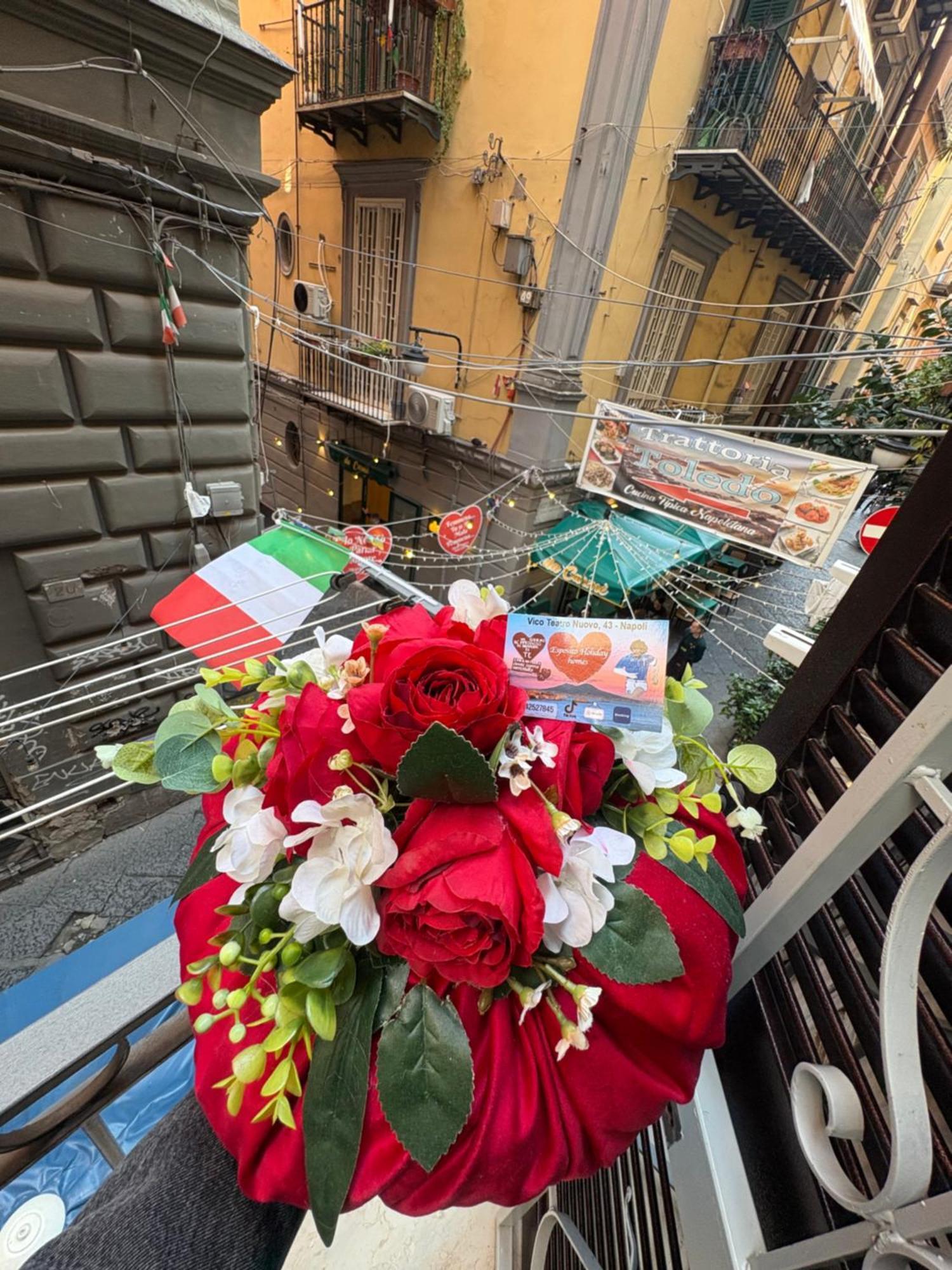 Esposito Holiday Homes Napoli Esterno foto